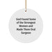 Oral Surgeon Gifts for Women, Funny Quote Circle Ornament, Christmas Unique Gifts from Friends and Family - Image 1