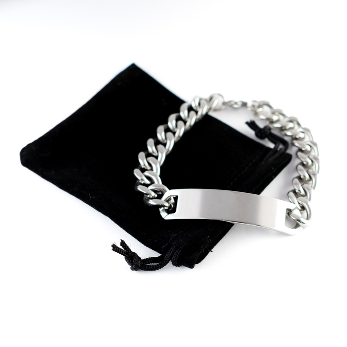 Umpire Gifts. Unique Mother Day Gift. A Respected Umpire and a Proud Mother . Cuban Chain Stainless Steel Bracelet for Umpire Friends, Boss, Coworker